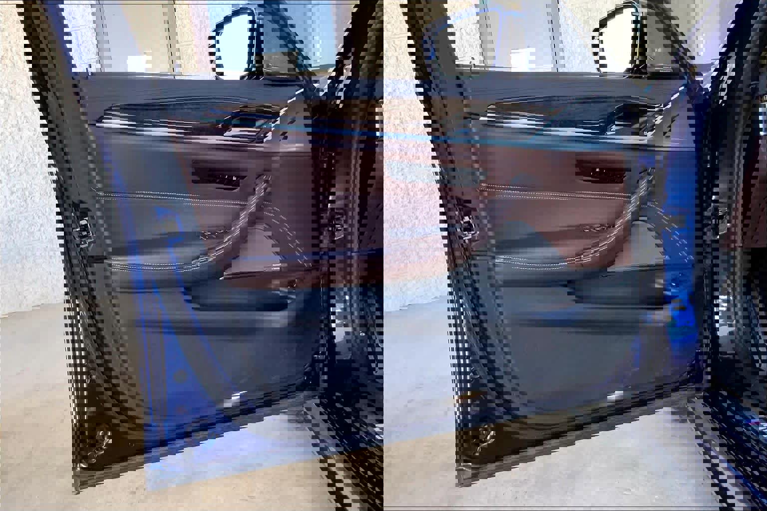 Used 2020 BMW M550i xDrive w/ Dynamic Handling Package image 22