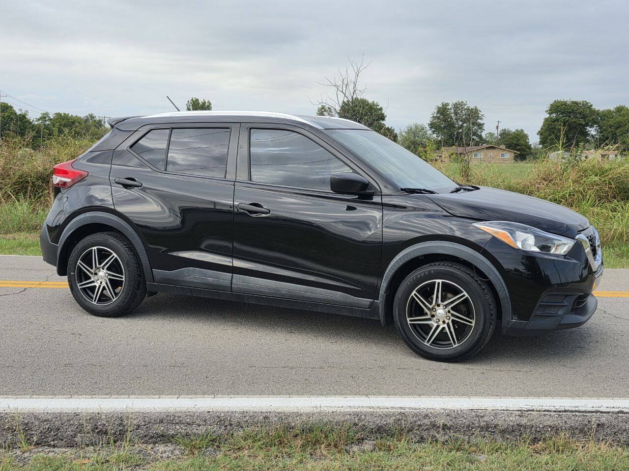 Used 2018 Nissan Kicks S