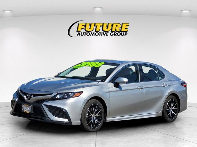 Used 2024 Toyota Camry SE w/ Cold Weather Package AWD/4WD image 5