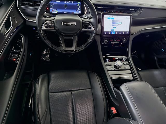 Used 2023 Jeep Grand Cherokee Overland w/ Advanced Protech Group III image 25