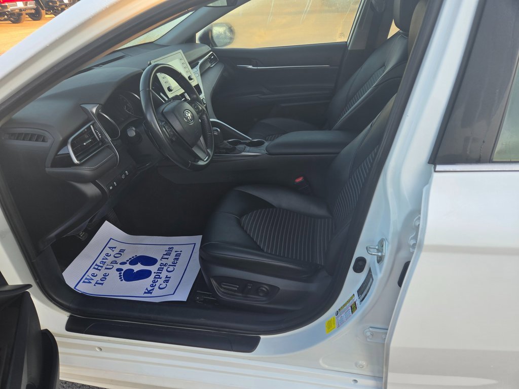 Used 2023 Toyota Camry SE image 6
