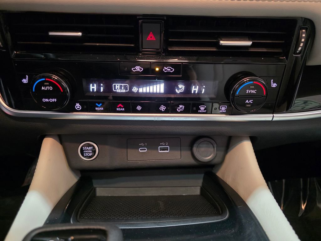 Used 2023 Nissan Rogue SL w/ SL Premium Package image 23