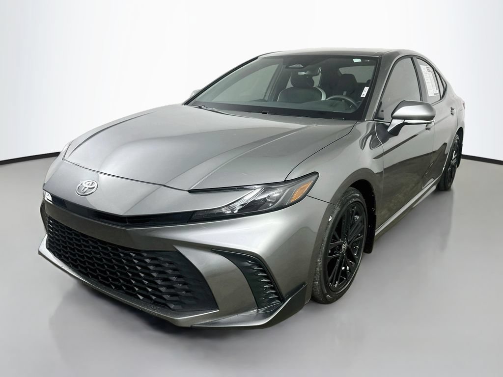Used 2025 Toyota Camry SE FWD image 3