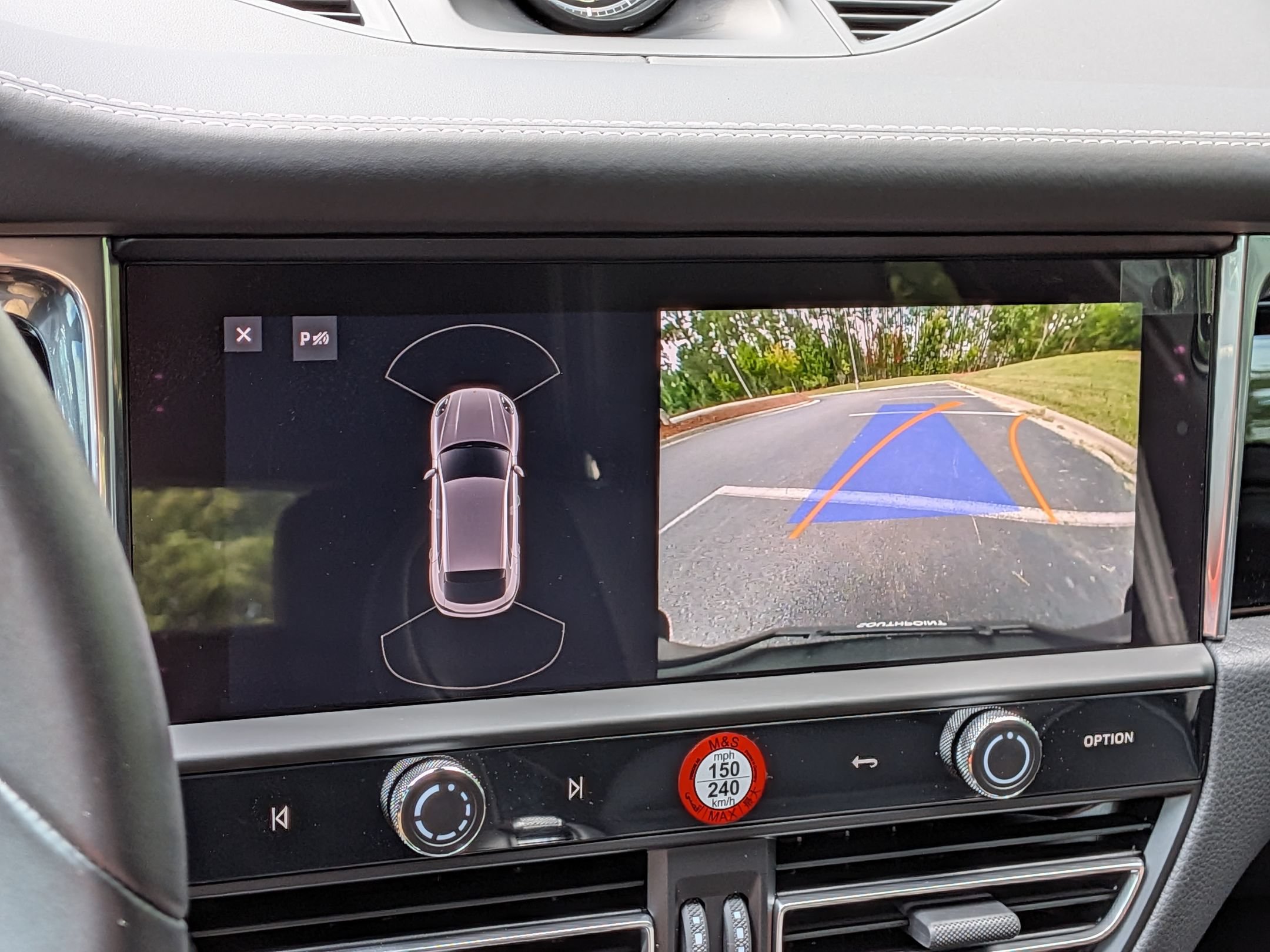 Certified 2025 Porsche Macan S AWD/4WD image 17