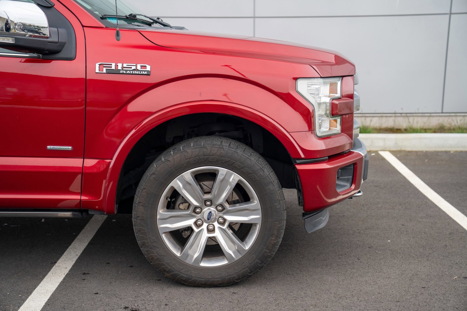 Used 2015 Ford F150 Platinum w/ Technology Package image 9