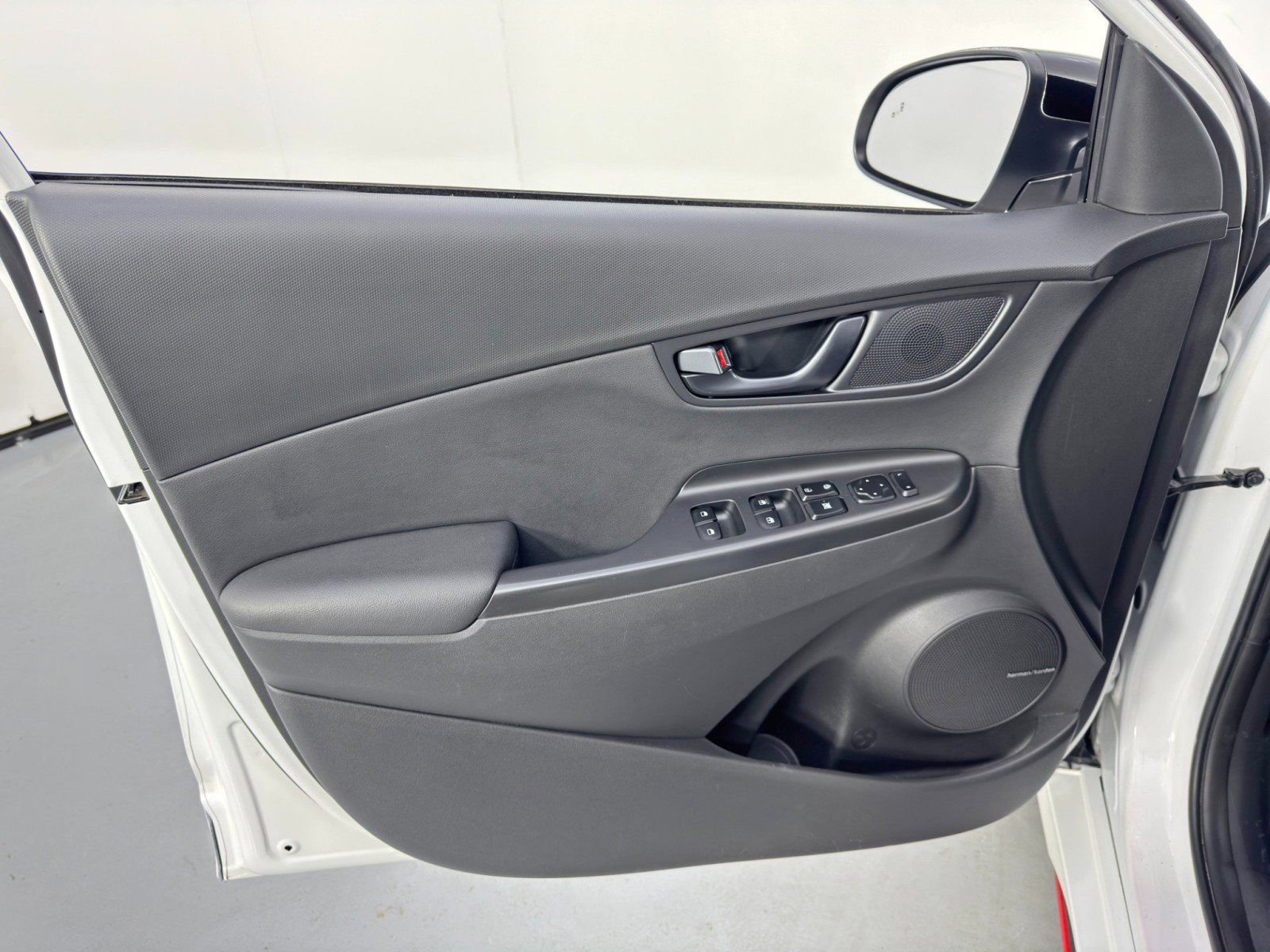 Used 2022 Hyundai Kona N image 39