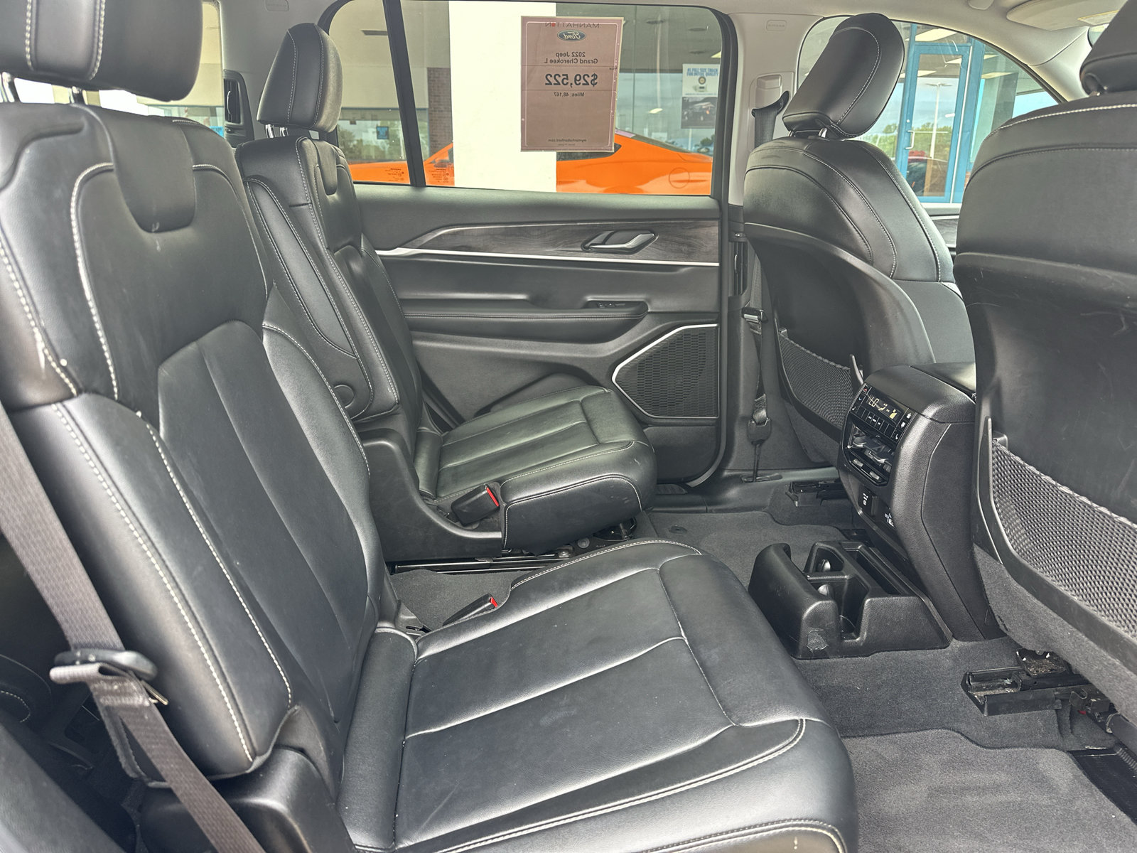 Used 2022 Jeep Grand Cherokee L Limited AWD/4WD image 5