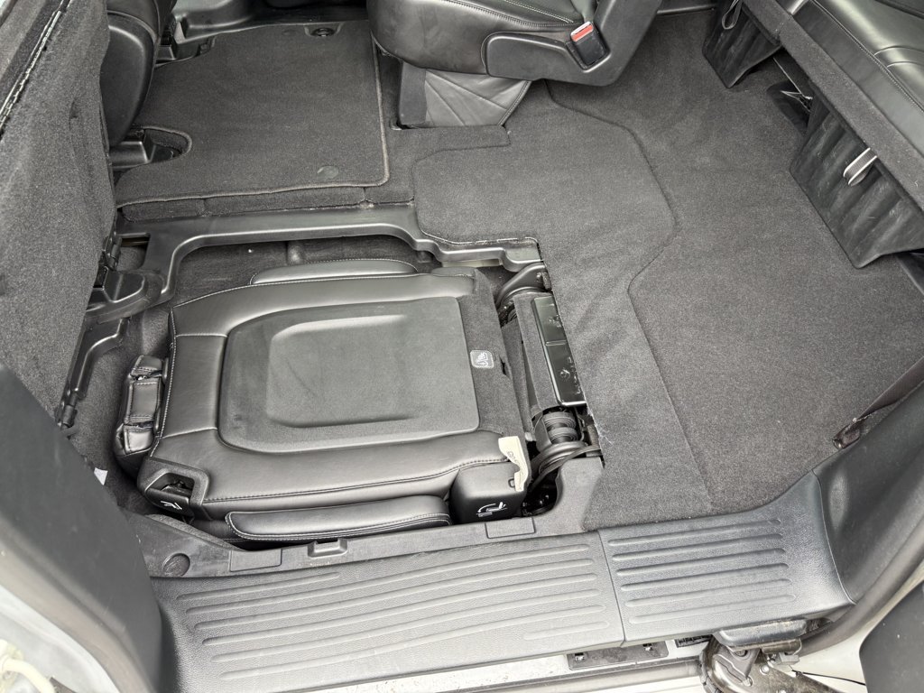 Used 2026 Chrysler Pacifica Select FWD image 13