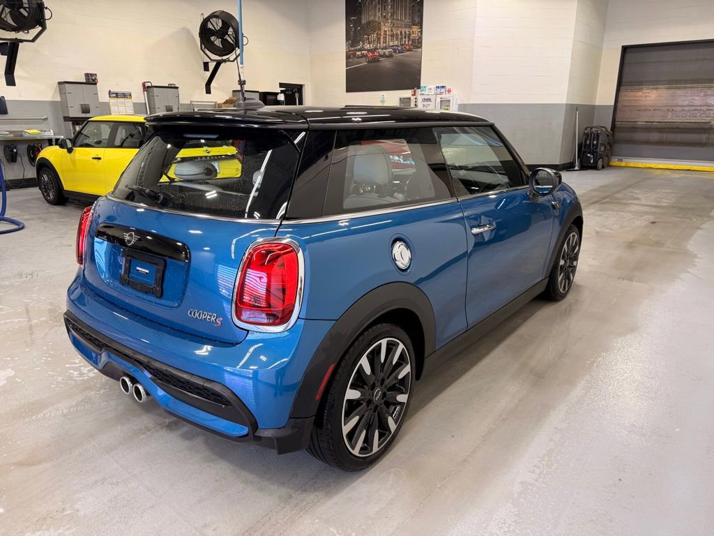 Certified 2024 MINI Cooper S image 6