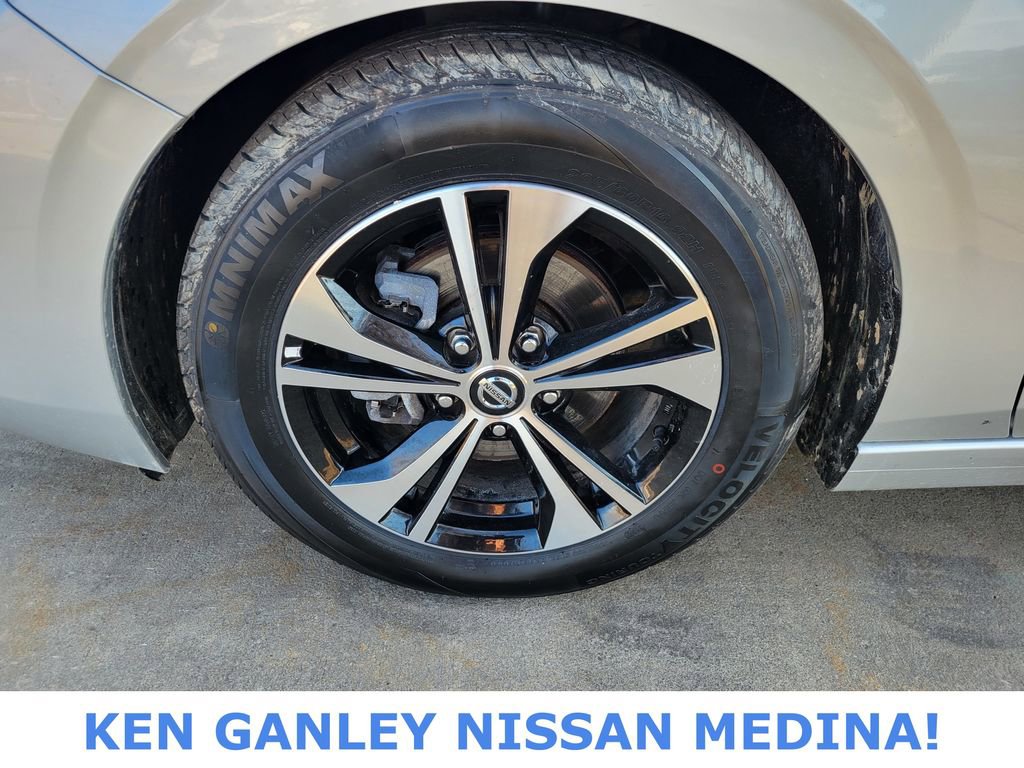 Used 2023 Nissan Sentra SV image 18