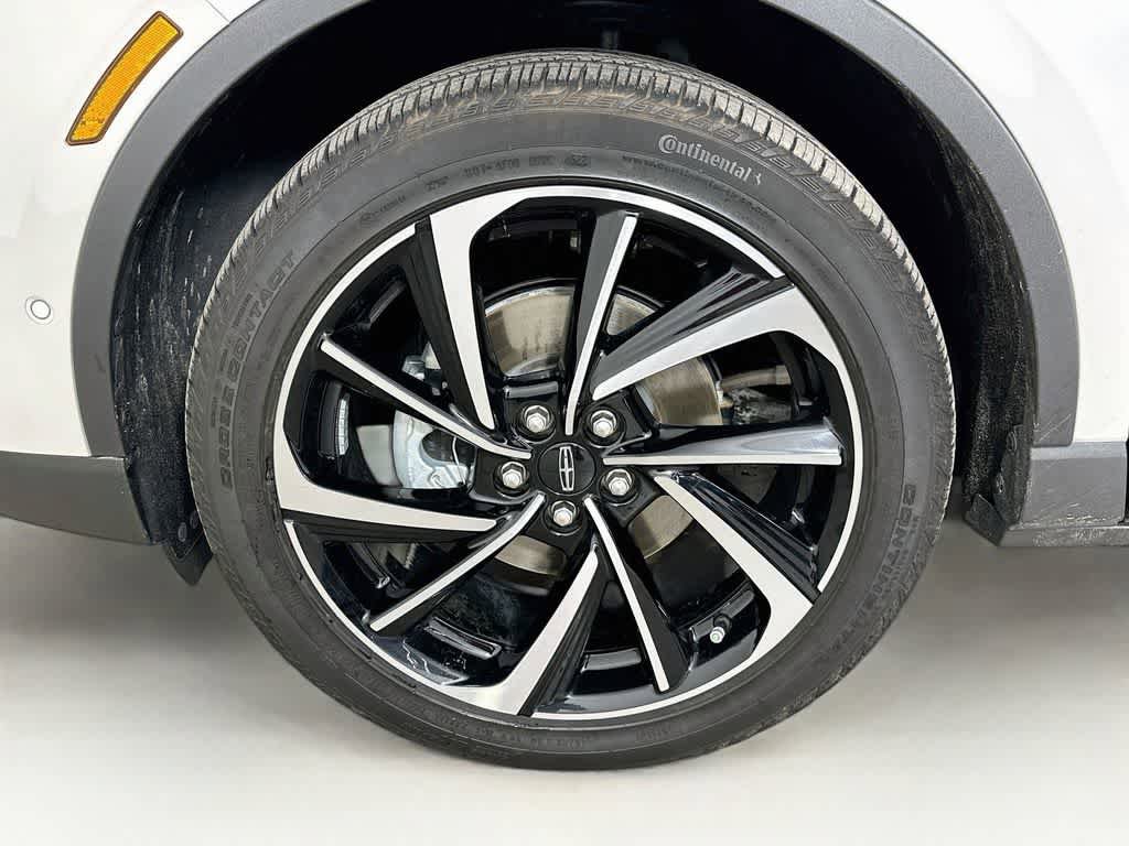Used 2023 Lincoln Corsair Reserve w/ Equipment Group 202A FWD image 8