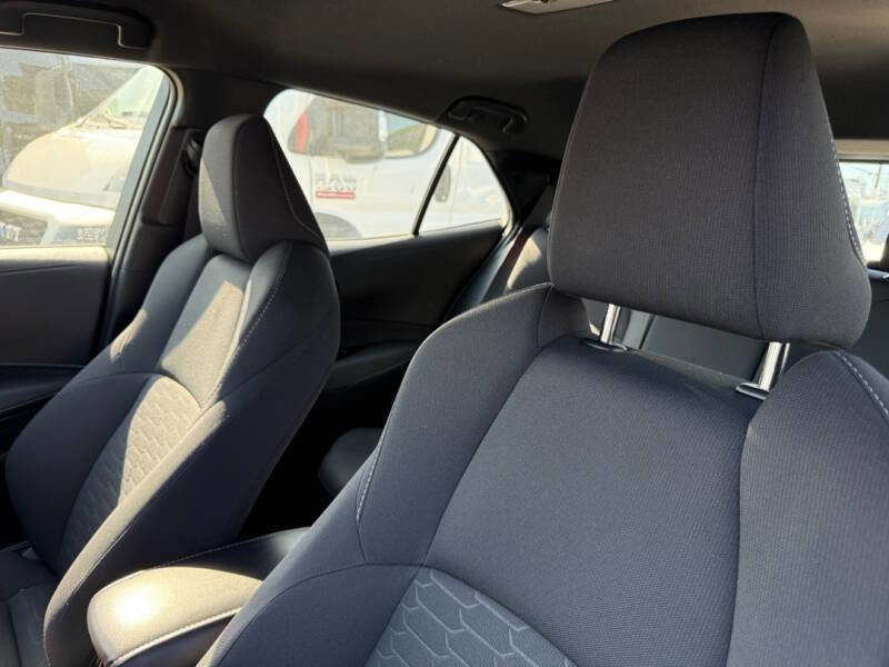 Used 2022 Toyota Corolla Hatchback image 21