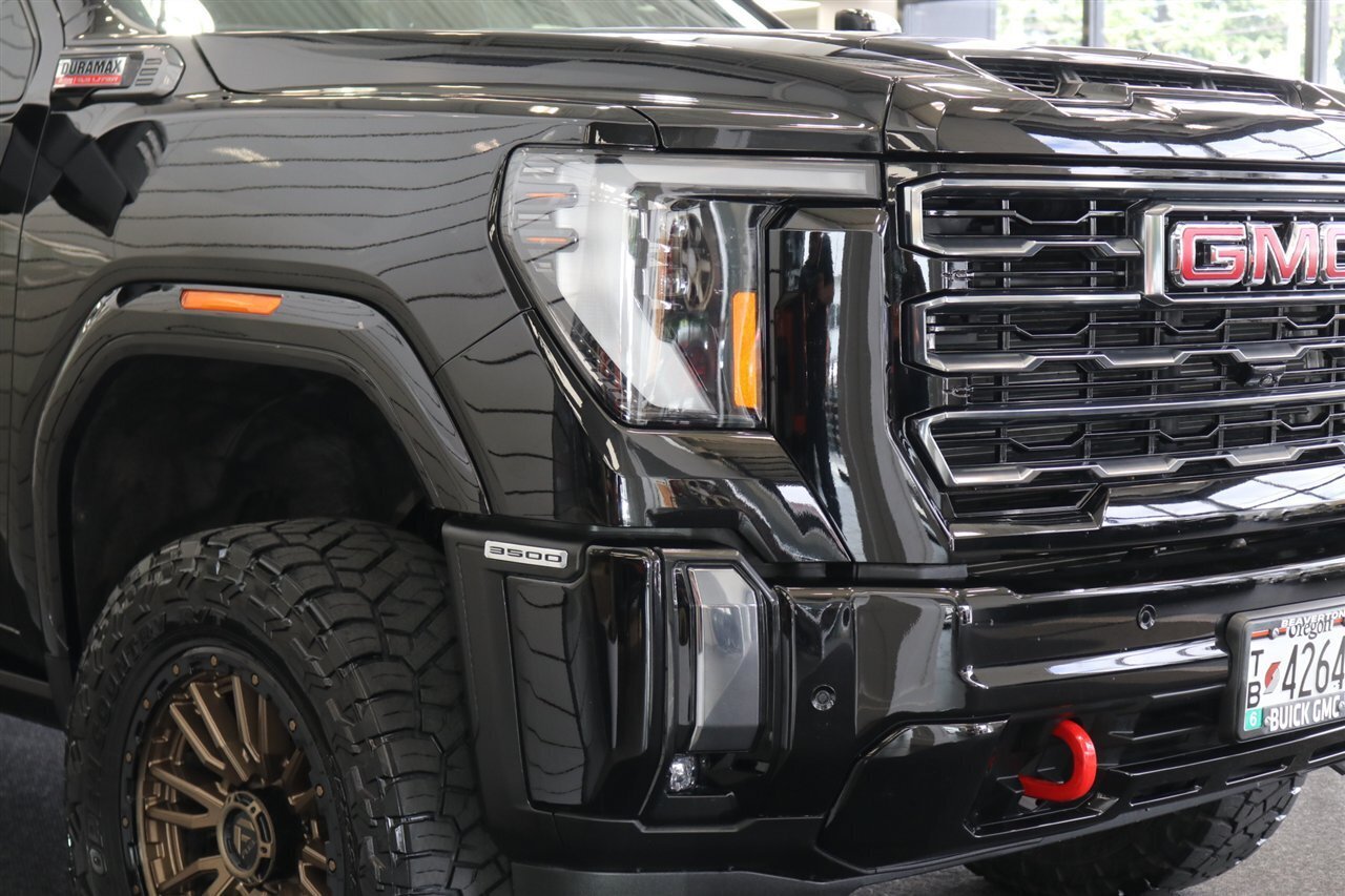 Used 2024 GMC Sierra 3500 AT4 w/ AT4 Premium Plus Package AWD/4WD image 13