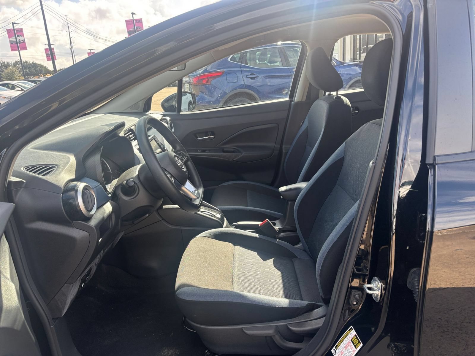 Used 2025 Nissan Versa SV FWD image 24