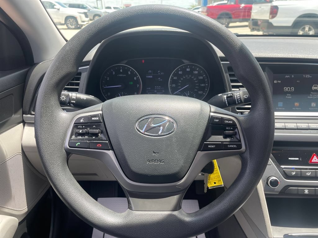 Used 2017 Hyundai Elantra SE FWD image 14