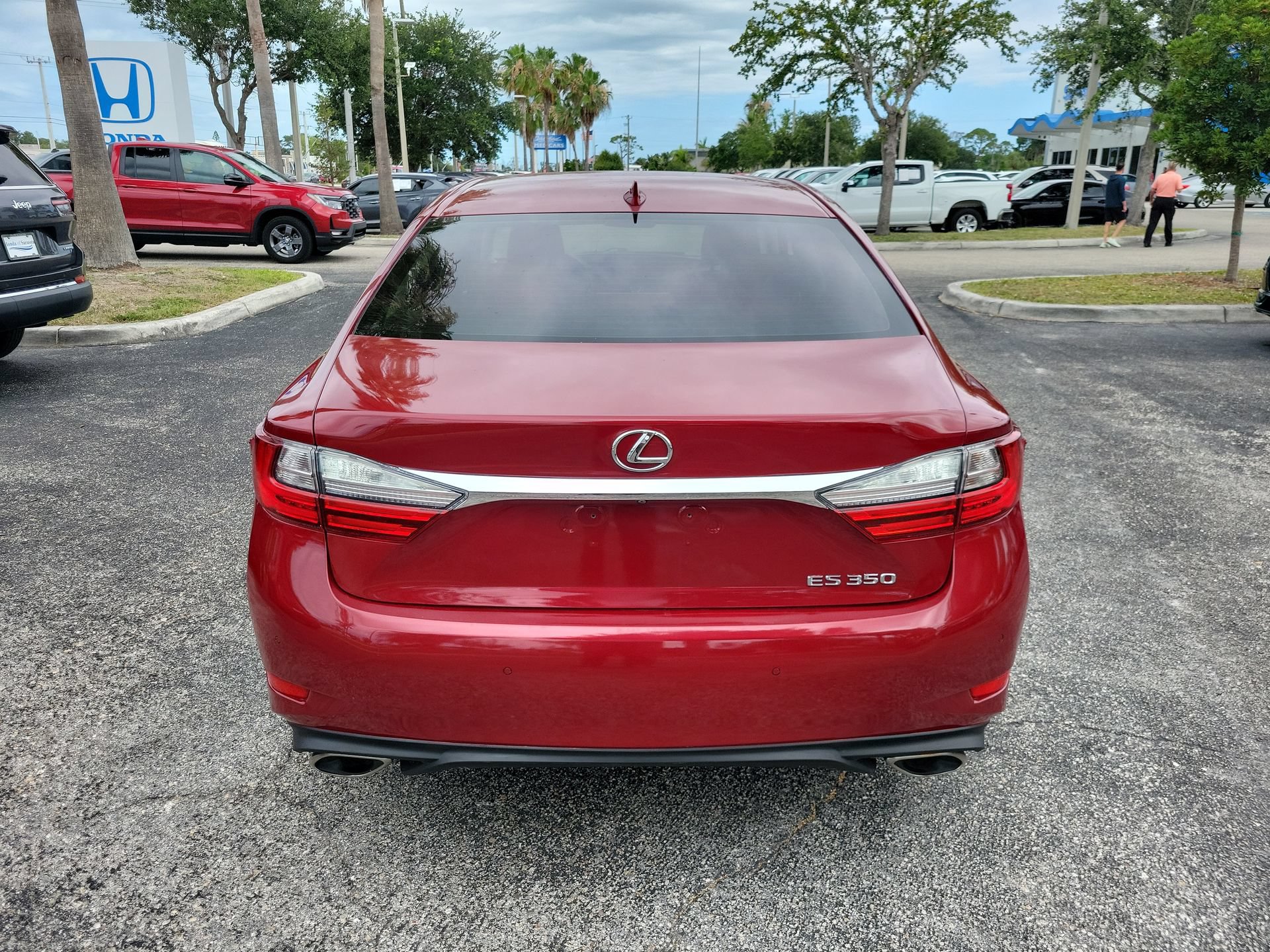 Used 2016 Lexus ES 350 w/ Luxury Package w/Wood Trim FWD image 6