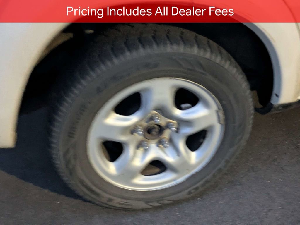 Used 2005 Toyota RAV4 4WD image 9