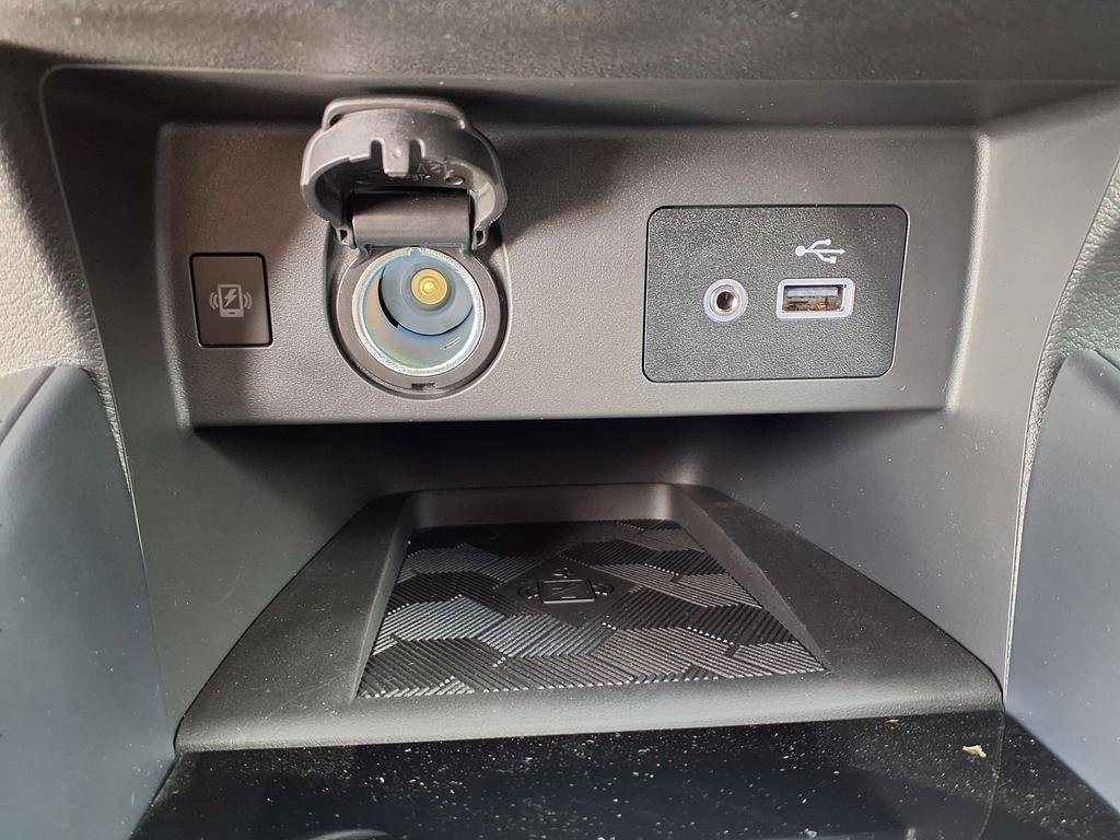 New 2025 Nissan Versa SV w/ Trunk Package image 16