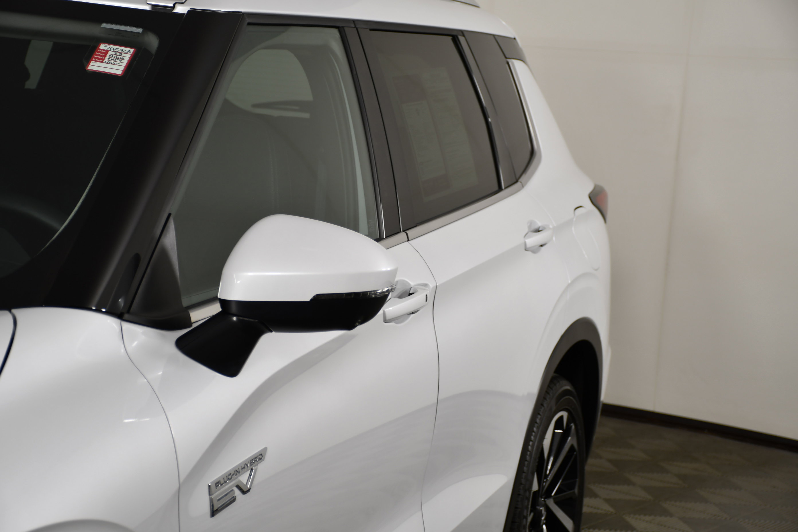 Used 2025 Mitsubishi Outlander SEL image 13