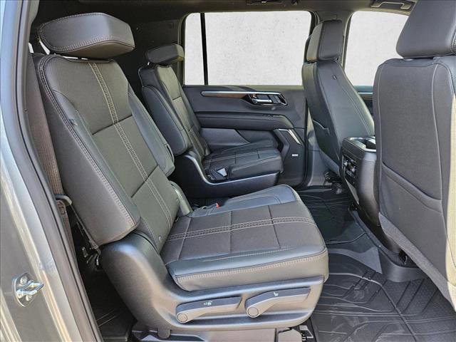 New 2026 Chevrolet Suburban High Country AWD/4WD image 16