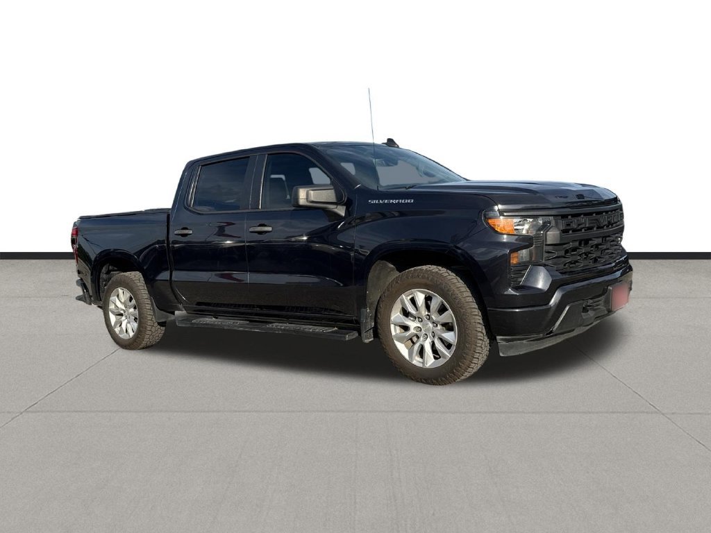 Used 2022 Chevrolet Silverado 1500 Custom RWD image 3