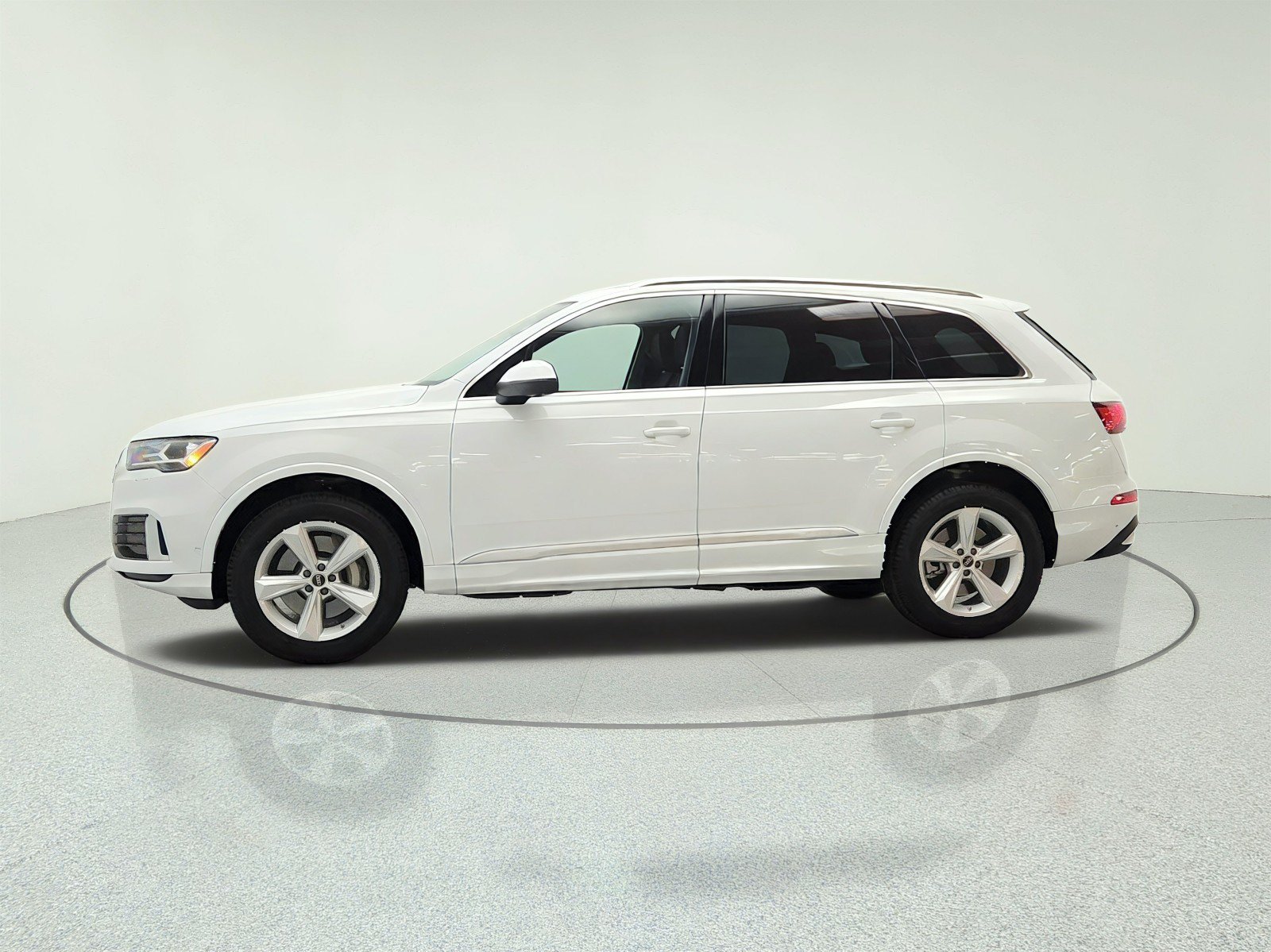 Used 2023 Audi Q7 2.0T Premium Plus w/ Premium Plus Package AWD/4WD image 8