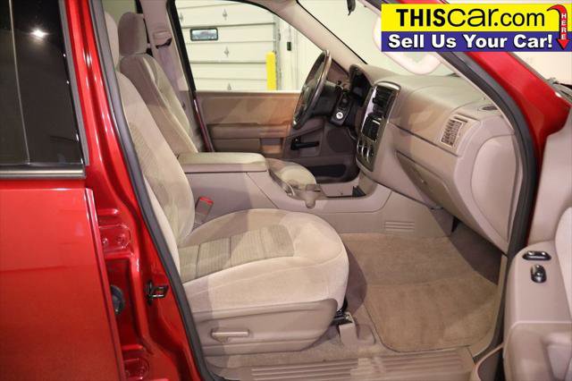 Used 2005 Ford Explorer XLT RWD image 26