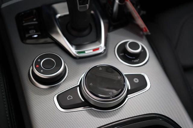 New 2025 Alfa Romeo Stelvio Sprint image 29