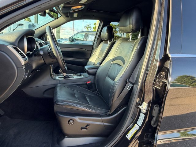 Used 2016 Jeep Grand Cherokee Limited AWD/4WD image 17