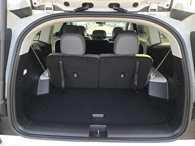 New 2026 Hyundai Ioniq 9 SEL image 16