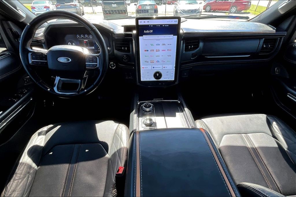 Used 2022 Ford Expedition Platinum image 19