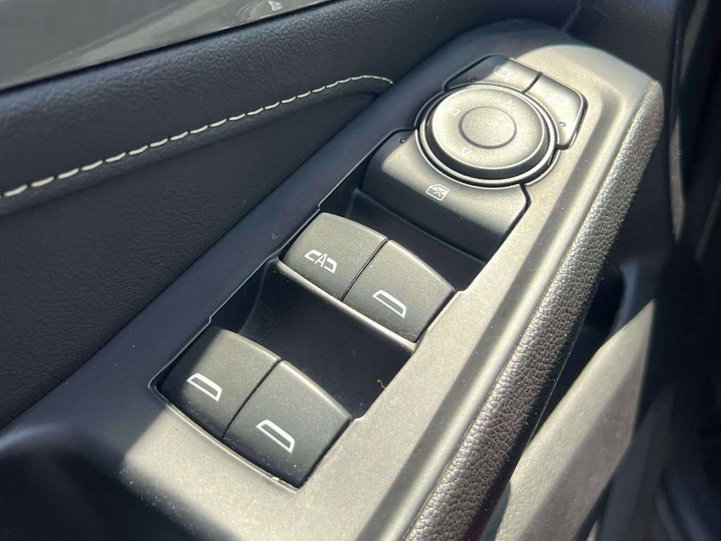 Used 2023 Chevrolet Traverse LT AWD/4WD image 19
