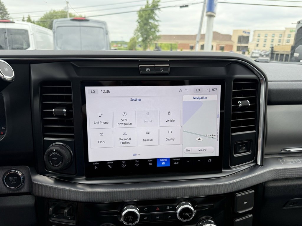 New 2025 Ford F350 Platinum w/ FX4 Off-Road Package image 30