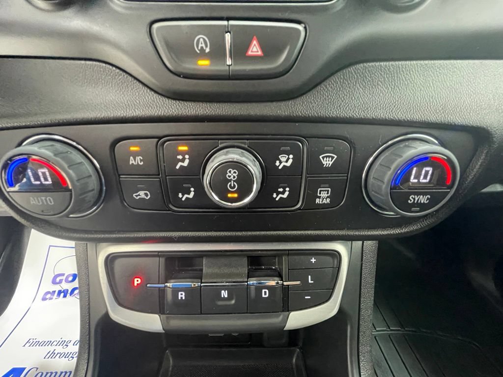 Used 2024 GMC Terrain SLT AWD/4WD image 27