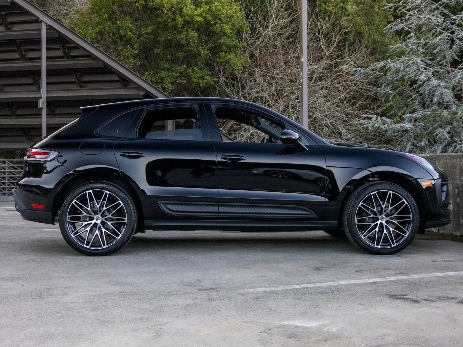 New 2026 Porsche Macan AWD/4WD image 12