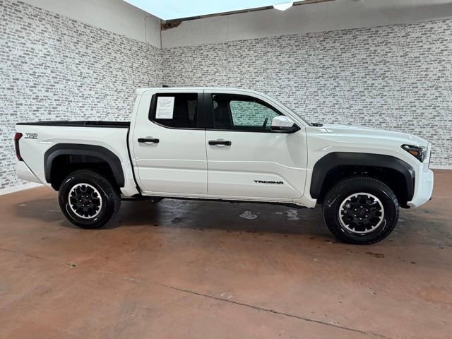Used 2024 Toyota Tacoma TRD Off-Road image 6