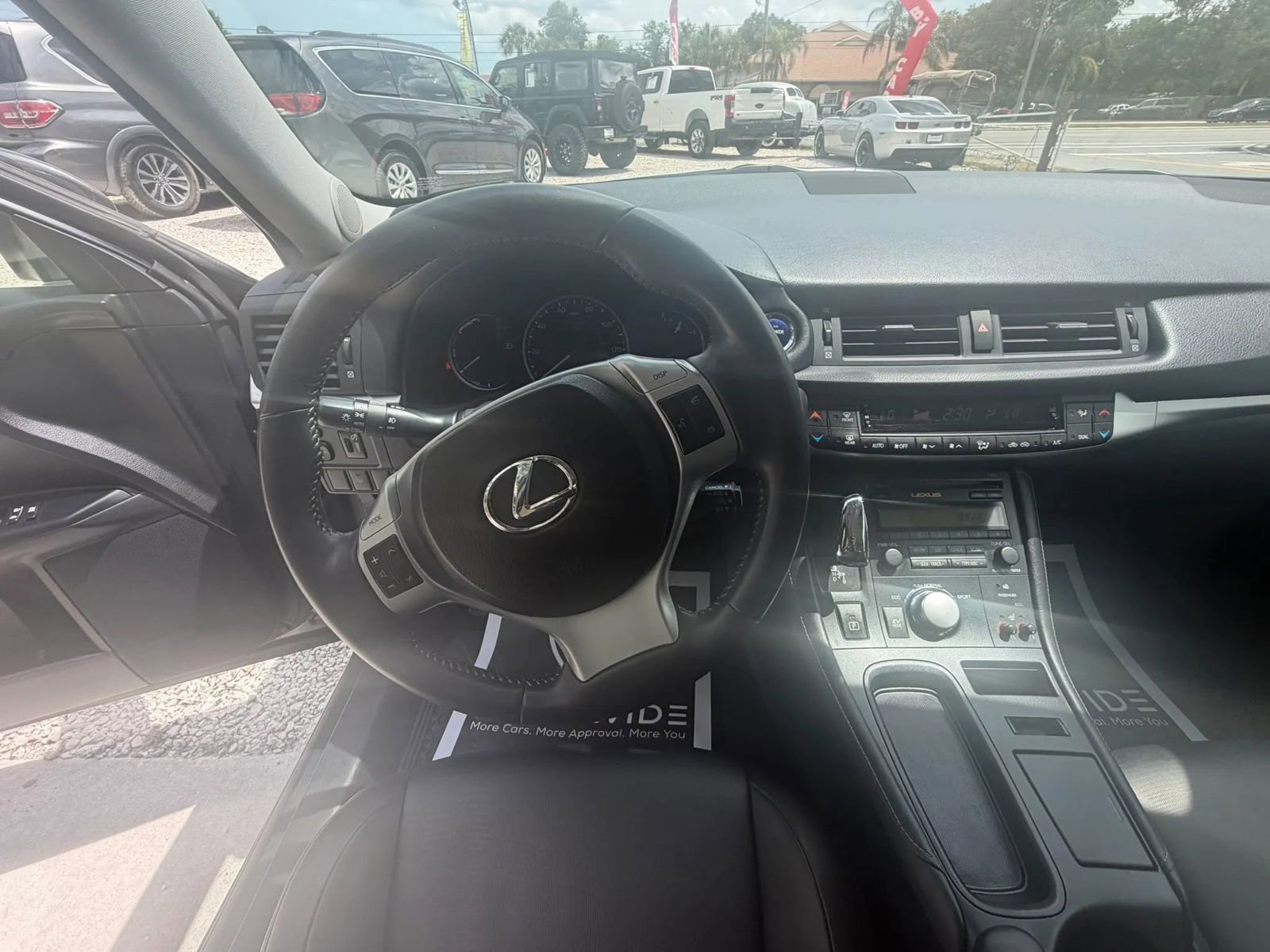 Used 2013 Lexus CT 200h w/ Premium Pkg w/Backup Camera FWD image 14
