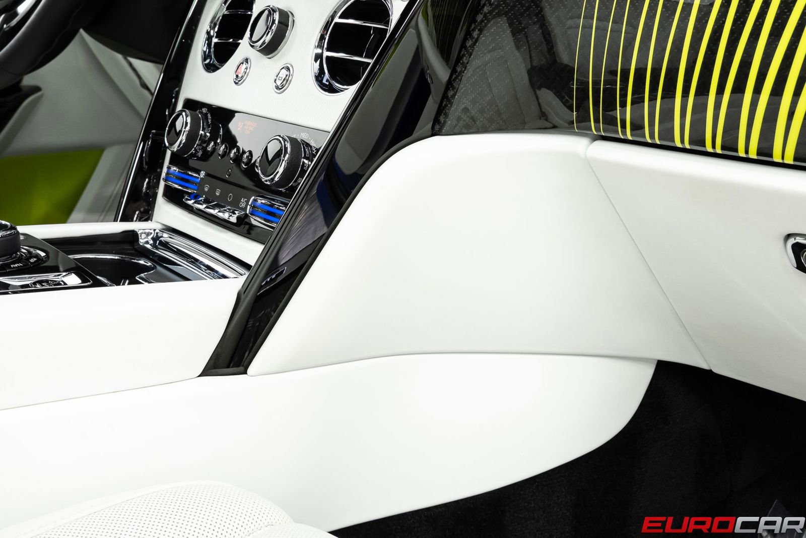 Used 2021 Rolls-Royce Cullinan Black Badge image 37