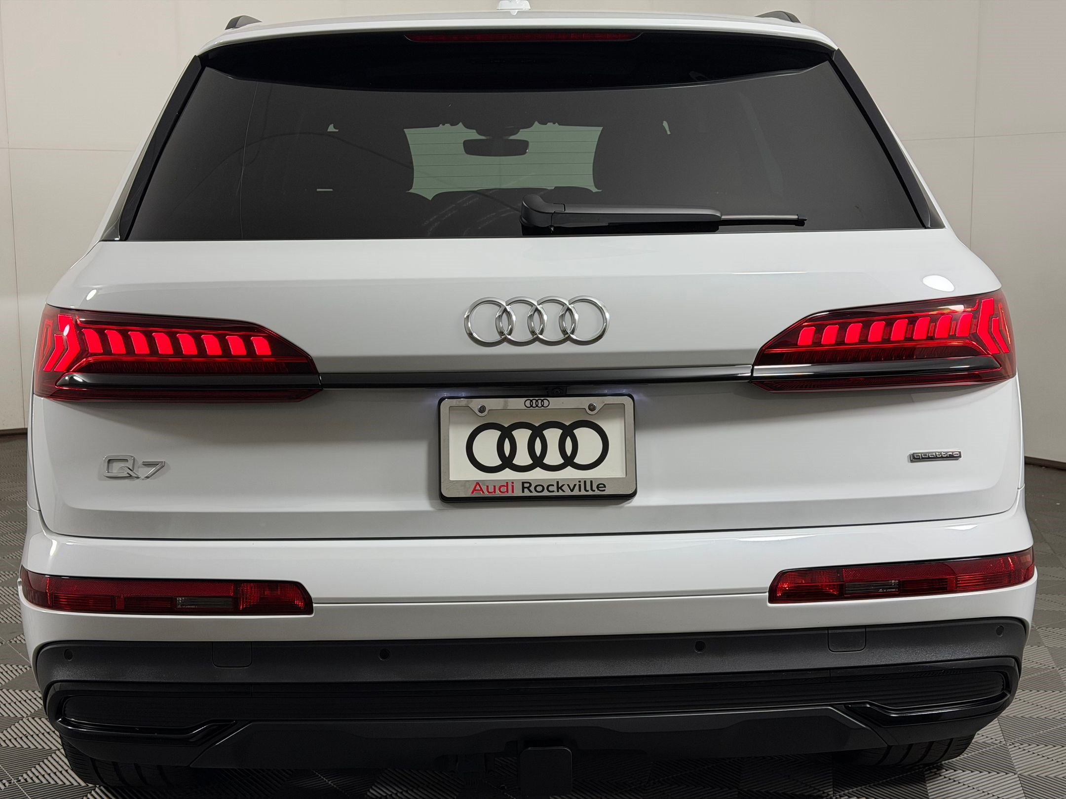 Used 2023 Audi Q7 3.0T Premium Plus AWD/4WD image 10