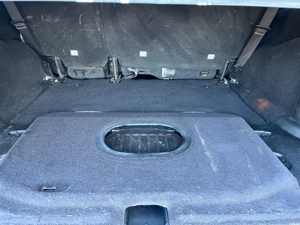 Used 2017 Jeep Wrangler Unlimited Sahara w/ Connectivity Group image 13