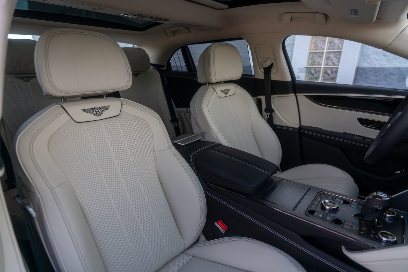 New 2026 Bentley Flying Spur Plug-In Hybrid image 48