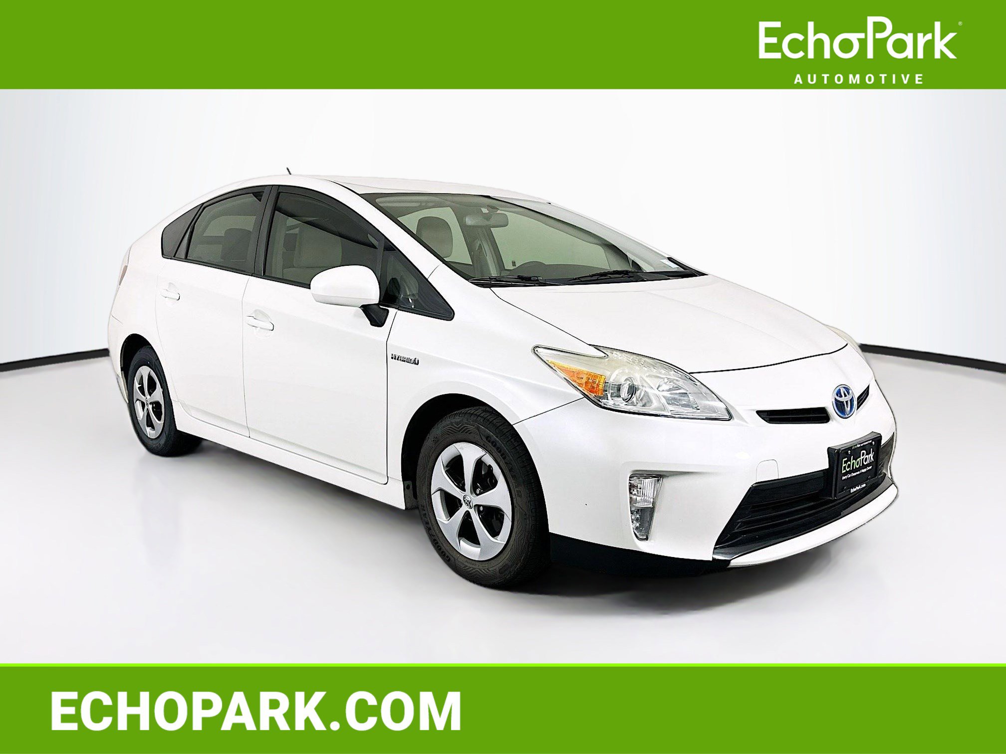 Used 2015 Toyota Prius Three w/ Preferred Accessory Package FWD image 1