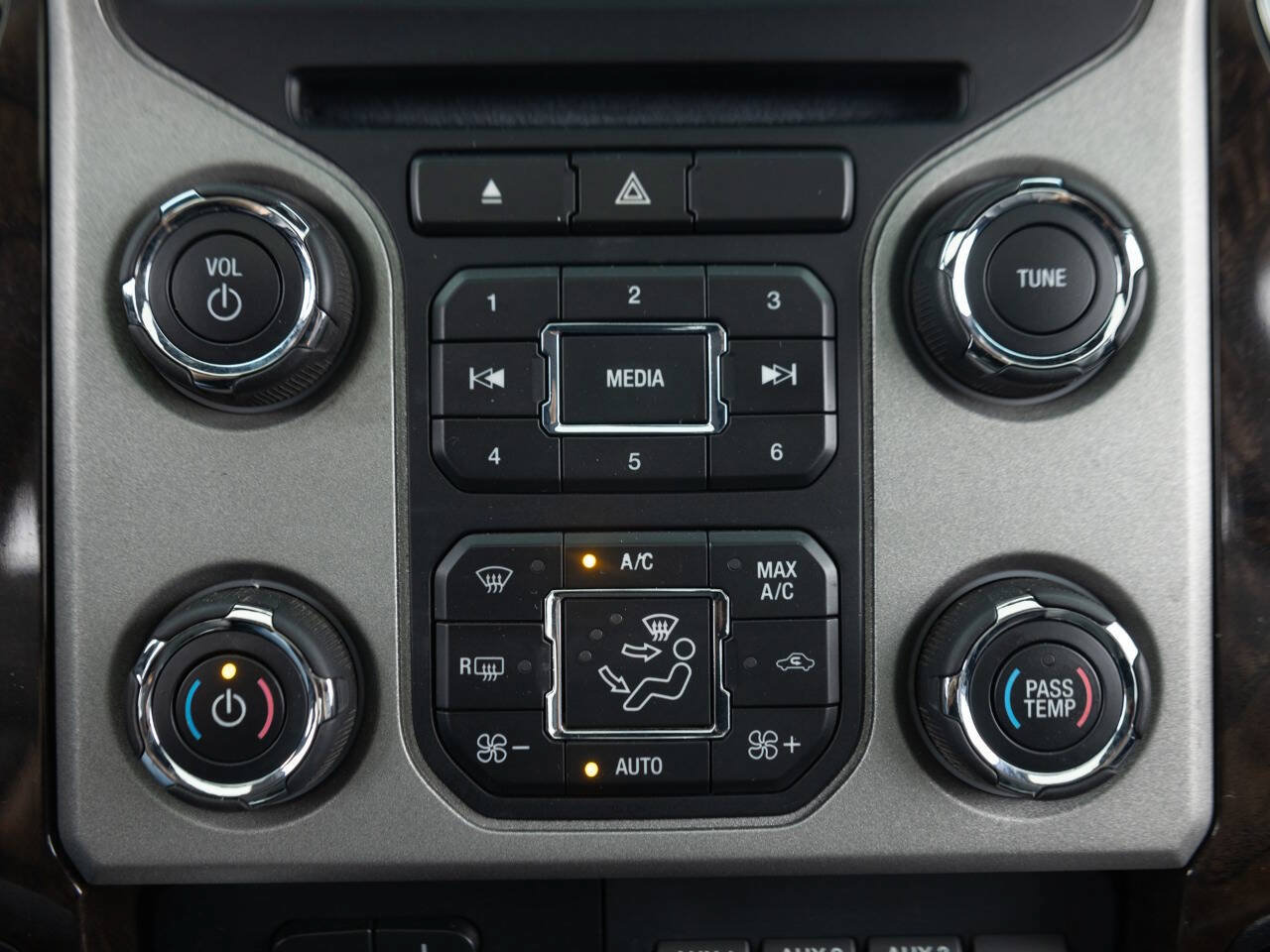 Used 2015 Ford F250 Platinum w/ FX4 Off-Road Package AWD/4WD image 41