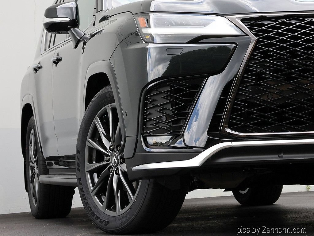 New 2026 Lexus LX 700h F Sport AWD/4WD image 4