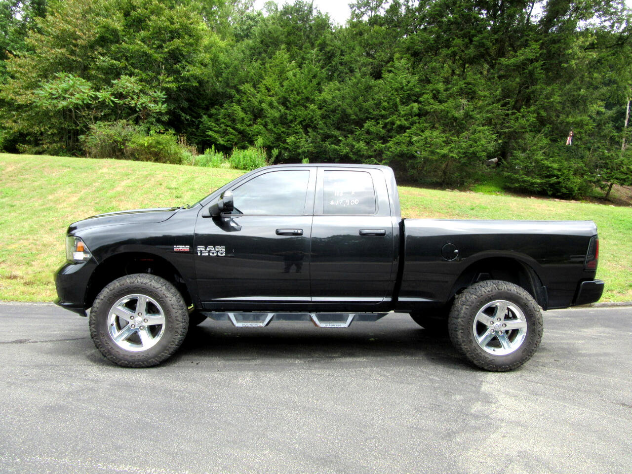 Used 2018 RAM 1500 Express w/ Express Value Package image 6