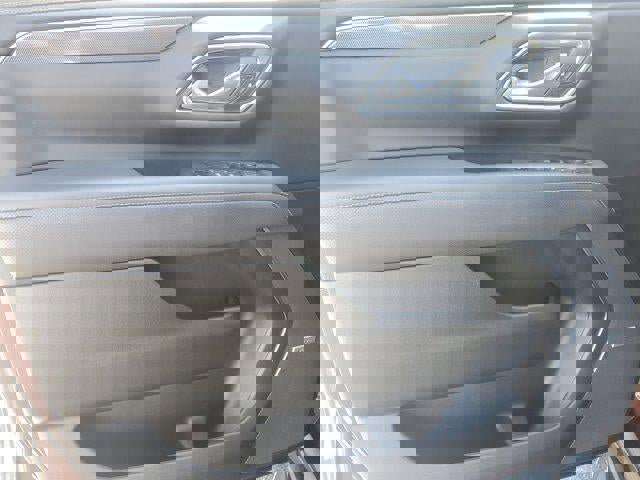 Used 2023 GMC Yukon AT4 image 18