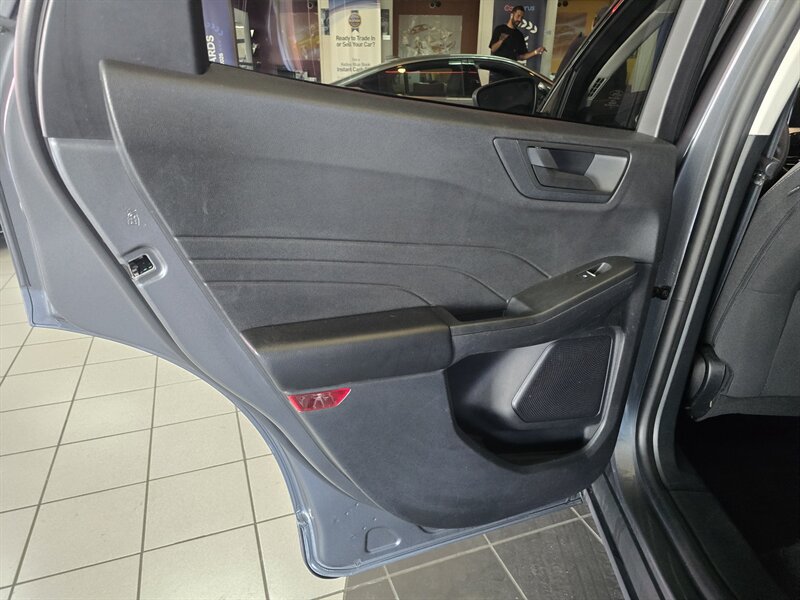 Used 2022 Ford Escape SE AWD/4WD image 10