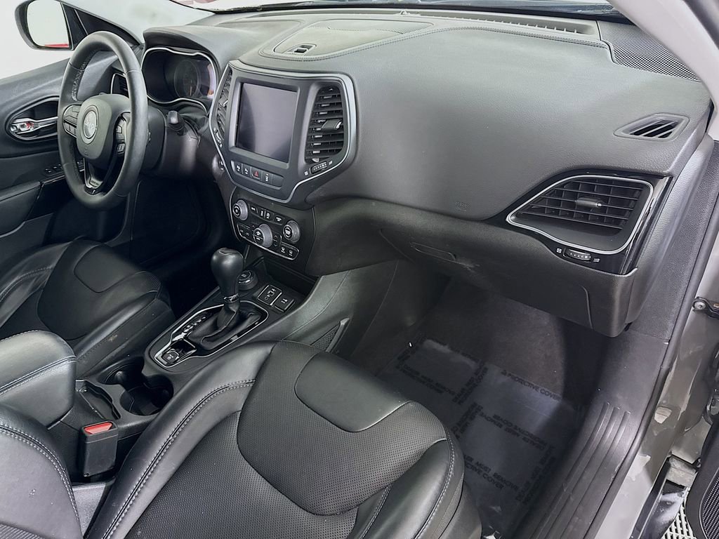 Used 2023 Jeep Cherokee Altitude Lux image 32