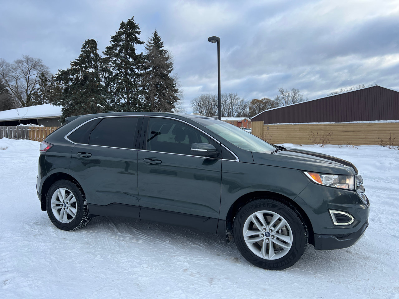 Used 2015 Ford Edge SEL image 14