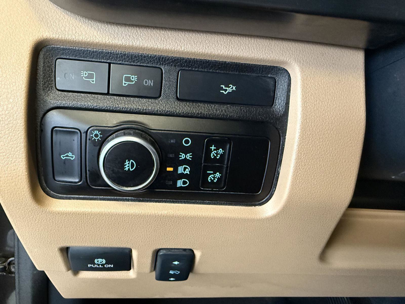 Used 2024 Ford F250 Lariat w/ Chrome Package image 15